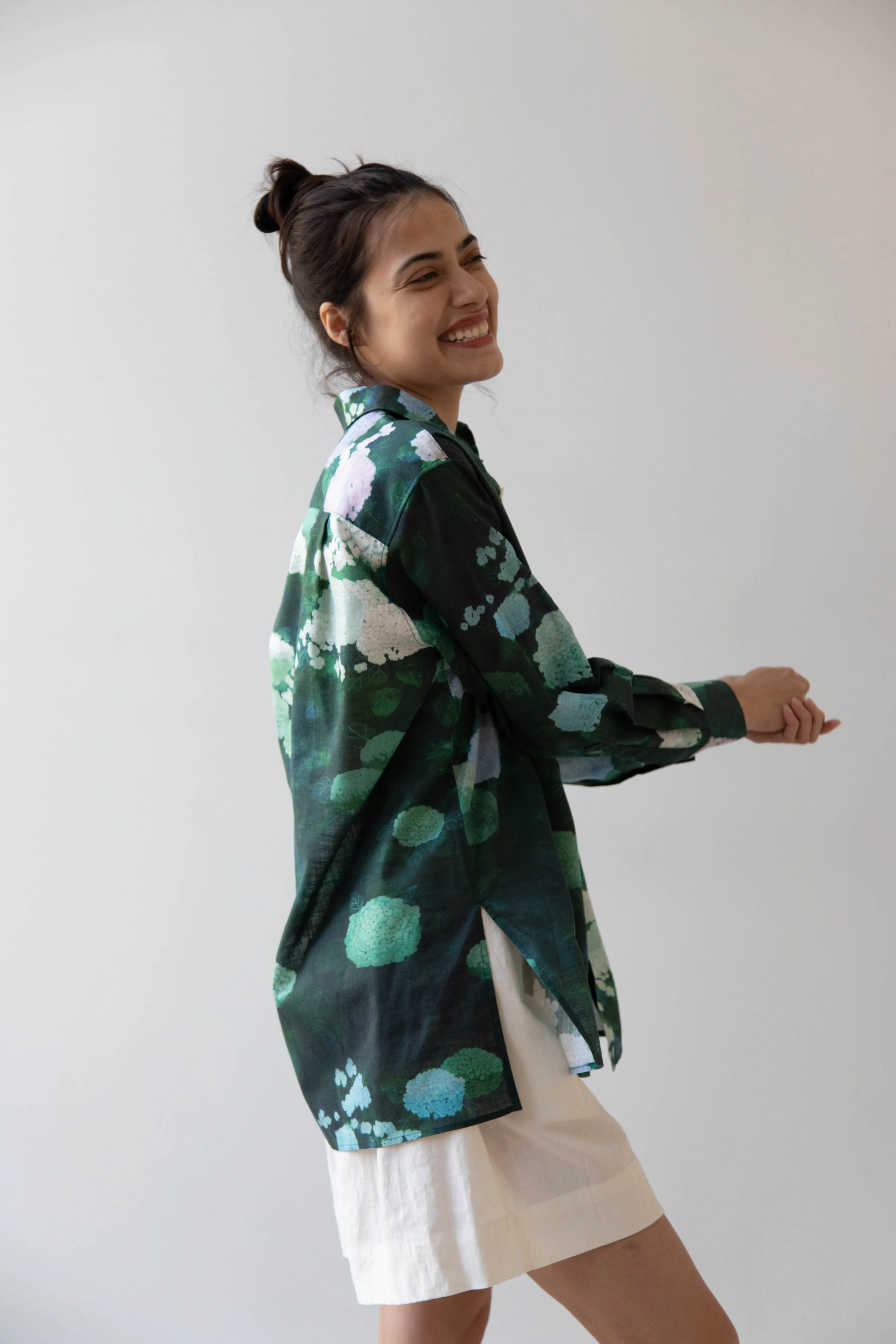Aseedonclöud | Button Up Blouse in Ajisai