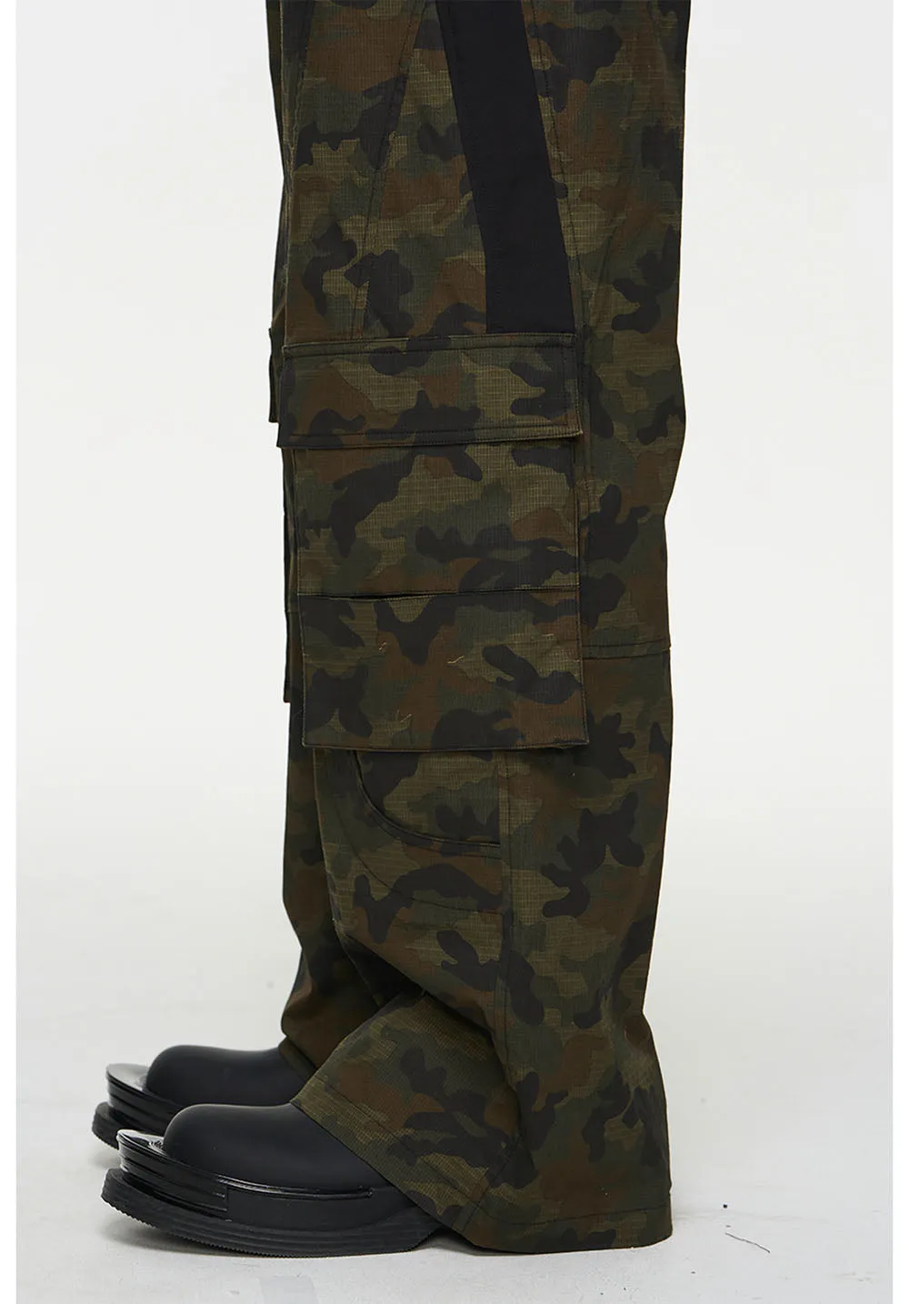 Contrast color casual pants