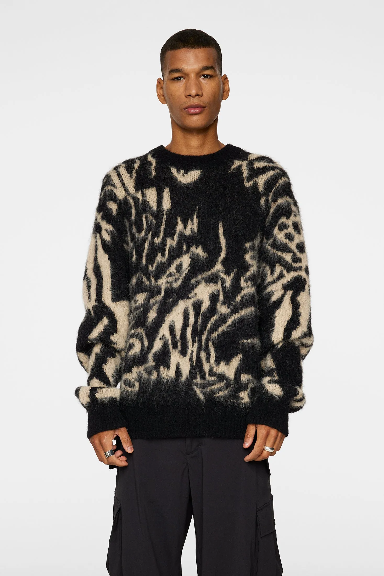 Falkor Jacquard Knit Sweater / Black