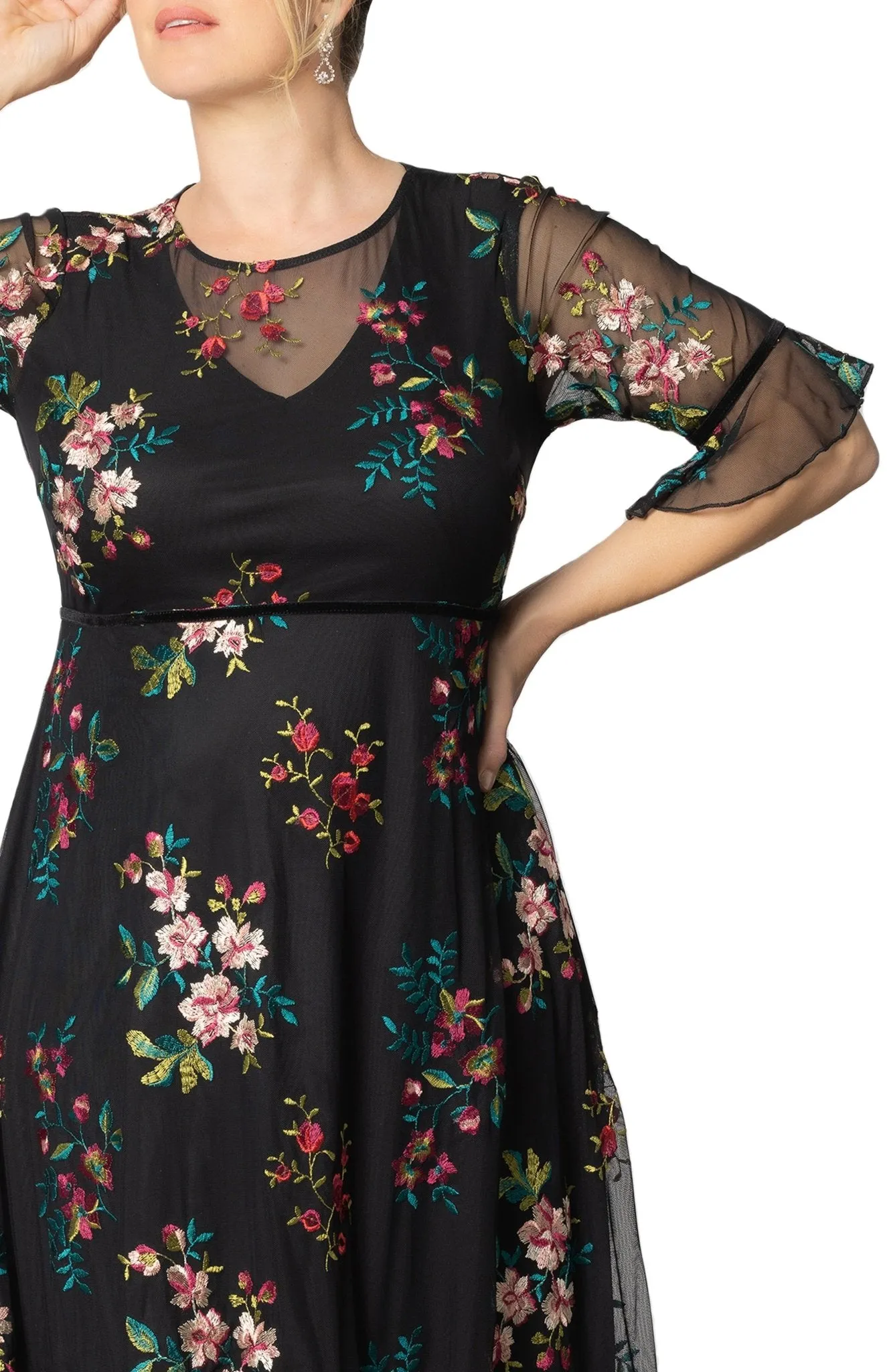 Wildflower Embroidered Dress - Plus